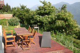 Haus Ansicht Terrasse Sommer 1.jpg