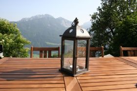 Haus Ansicht Terrasse Sommer 2.jpg