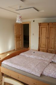 OG Schlafzimmer groß 2.jpg
